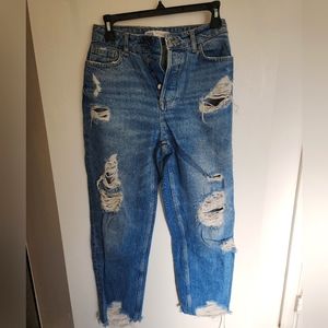 Zara distressed relaxed jeans, straight cropped leg.no damages